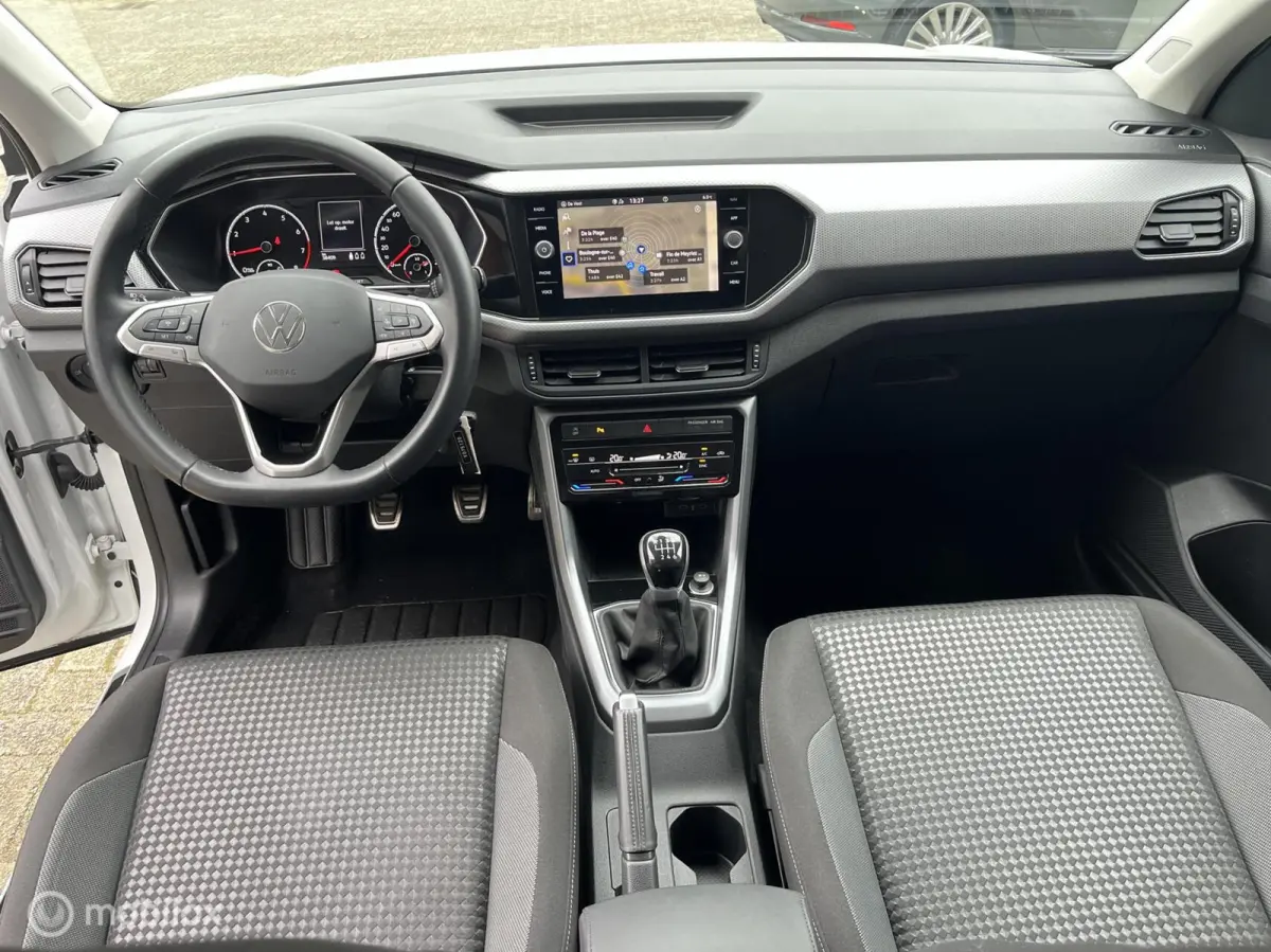 1.0 TSI Style NAVI*CAMERA*ACC*PDC*CLIMA*