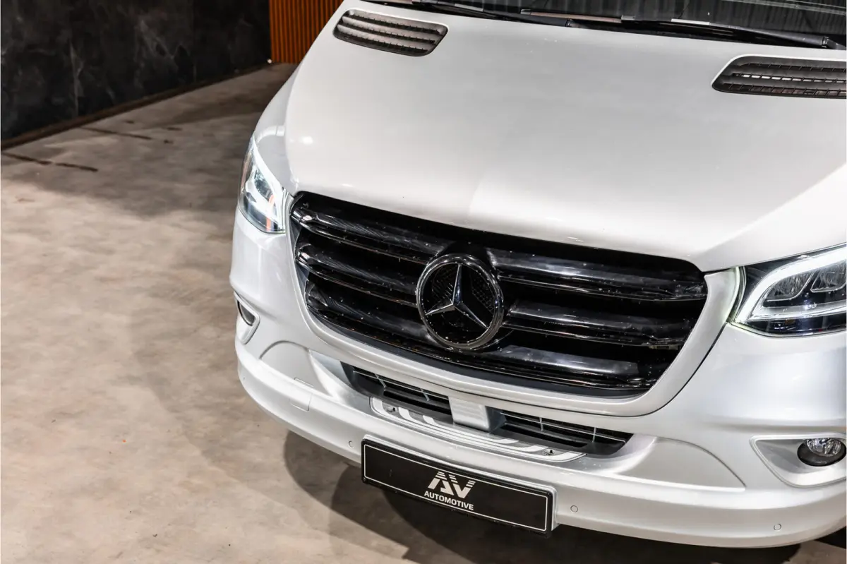 317 170 PK | ACC | LED Koplampen | Camera | Blind Spot | Sortimo inrichting | Navigatie | CarPlay | Stoelverwarming | MBUX | Climate control | DAB | Dealer onderhouden | Nieuwe APK