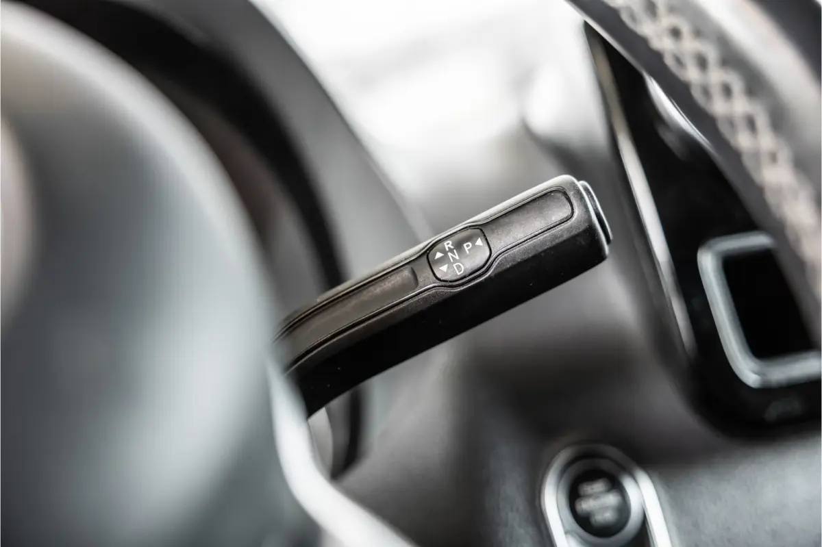 317 170 PK | ACC | LED Koplampen | Camera | Blind Spot | Sortimo inrichting | Navigatie | CarPlay | Stoelverwarming | MBUX | Climate control | DAB | Dealer onderhouden | Nieuwe APK