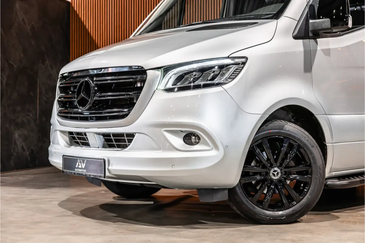 317 170 PK | ACC | LED Koplampen | Camera | Blind Spot | Sortimo inrichting | Navigatie | CarPlay | Stoelverwarming | MBUX | Climate control | DAB | Dealer onderhouden | Nieuwe APK