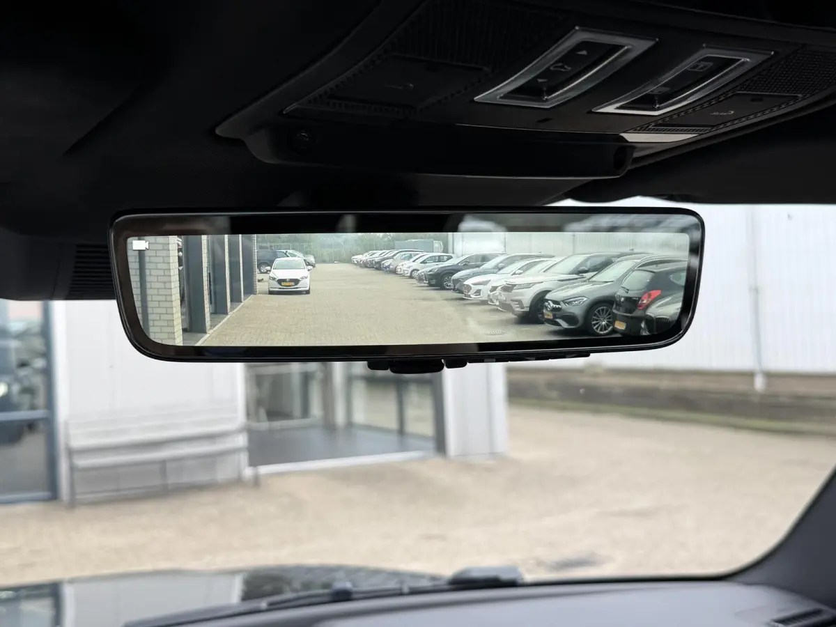 2.0 P400e 110 X-Dynamic HSE | NL-Auto/6-pers./Head-Up/Meridian/Cold Pack/Pano-Dak/Luchtvering