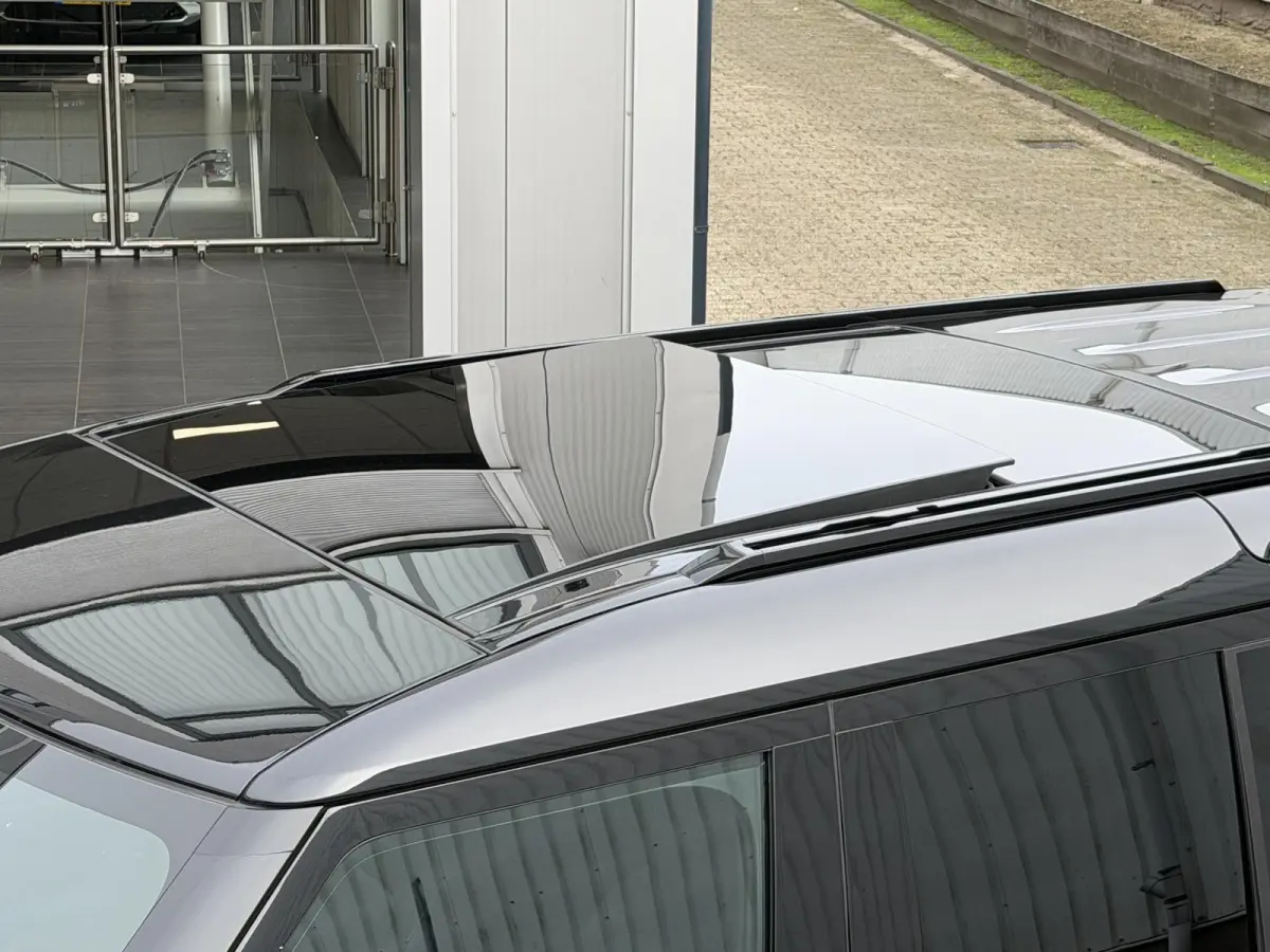 2.0 P400e 110 X-Dynamic HSE | NL-Auto/6-pers./Head-Up/Meridian/Cold Pack/Pano-Dak/Luchtvering