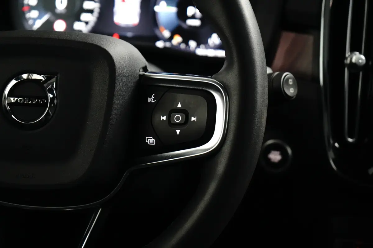 1.5 T5 Ultimate Dark | Pano | Memory | Trekhaak | BLIS | Harman/Kardon | Adaptive CC |
