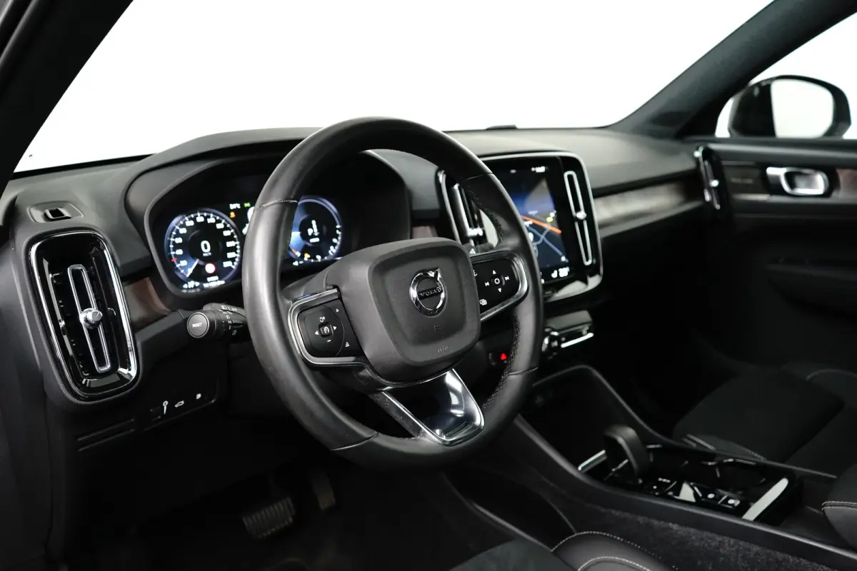 1.5 T5 Ultimate Dark | Pano | Memory | Trekhaak | BLIS | Harman/Kardon | Adaptive CC |