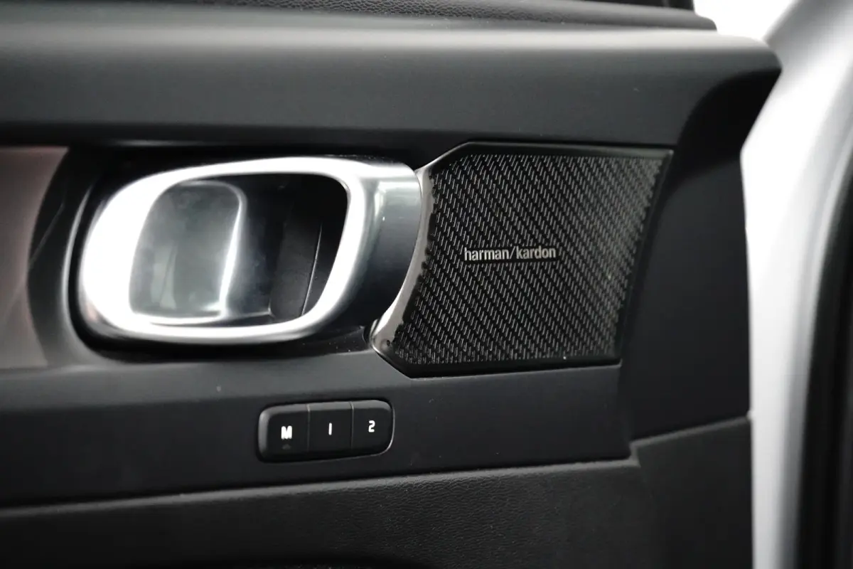 1.5 T5 Ultimate Dark | Pano | Memory | Trekhaak | BLIS | Harman/Kardon | Adaptive CC |