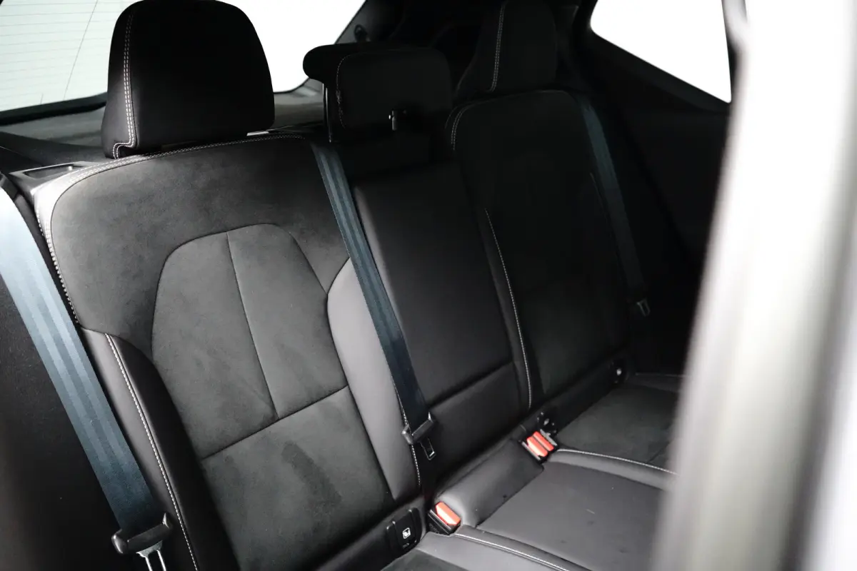 1.5 T5 Ultimate Dark | Pano | Memory | Trekhaak | BLIS | Harman/Kardon | Adaptive CC |