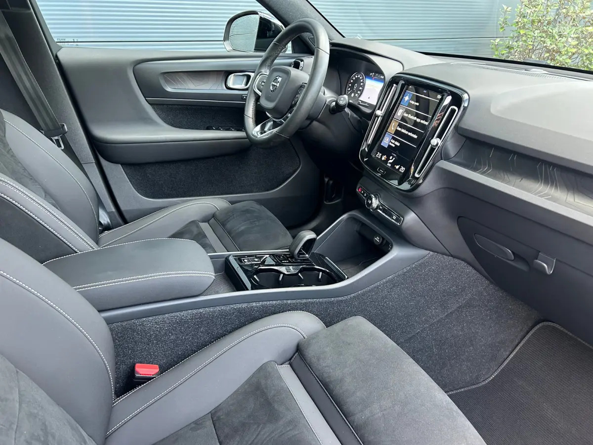 1.5 T5 Ultimate Dark | Pano | Memory | Trekhaak | SoH 86% | BLIS | Harman/Kardon | Adaptive CC |