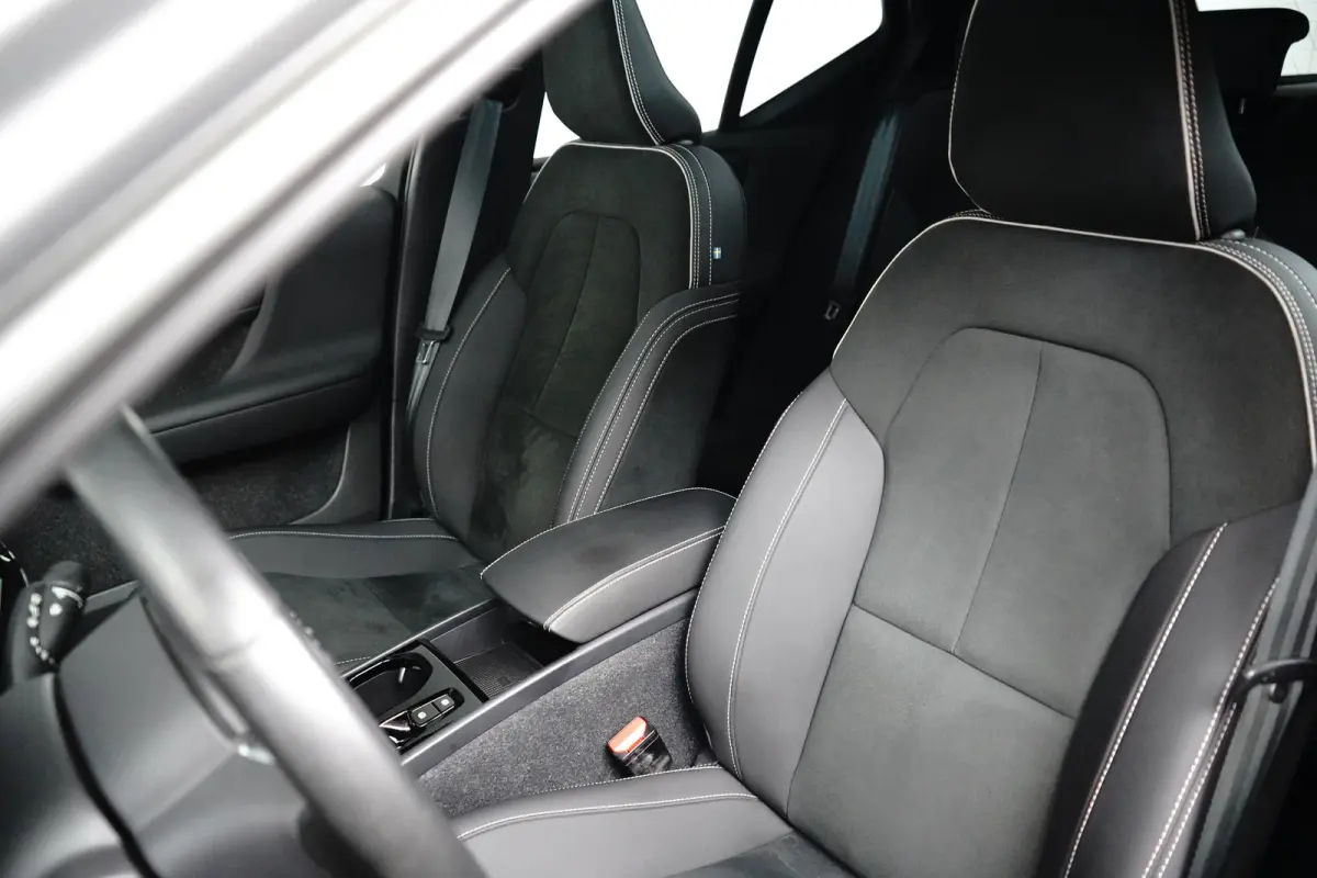1.5 T5 Ultimate Dark | Pano | Memory | Trekhaak | BLIS | Harman/Kardon | Adaptive CC |