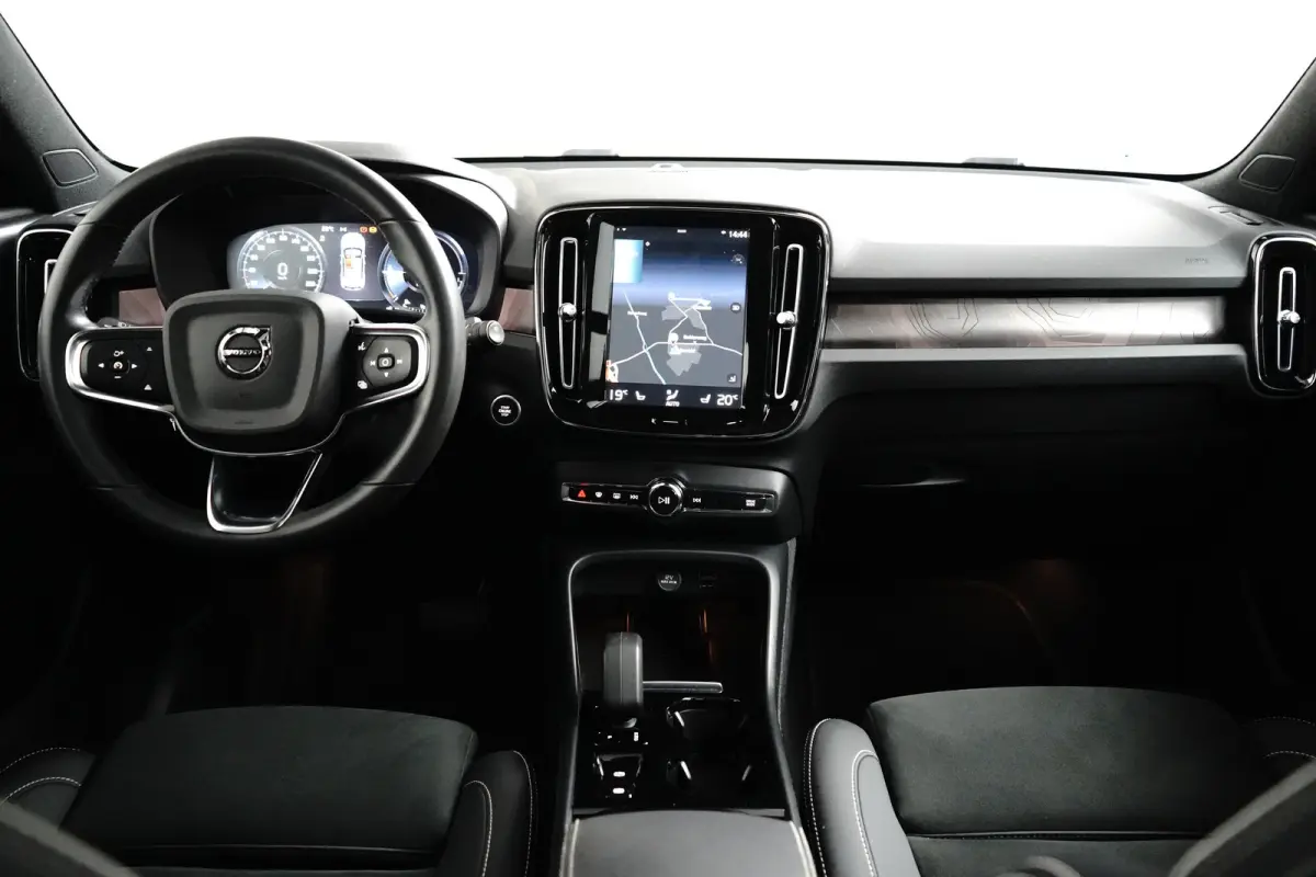 1.5 T5 Ultimate Dark | Pano | Memory | Trekhaak | BLIS | Harman/Kardon | Adaptive CC |