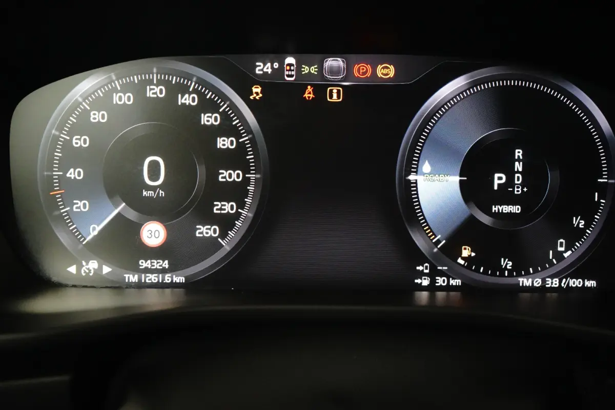 1.5 T5 Ultimate Dark | Pano | Memory | Trekhaak | BLIS | Harman/Kardon | Adaptive CC |