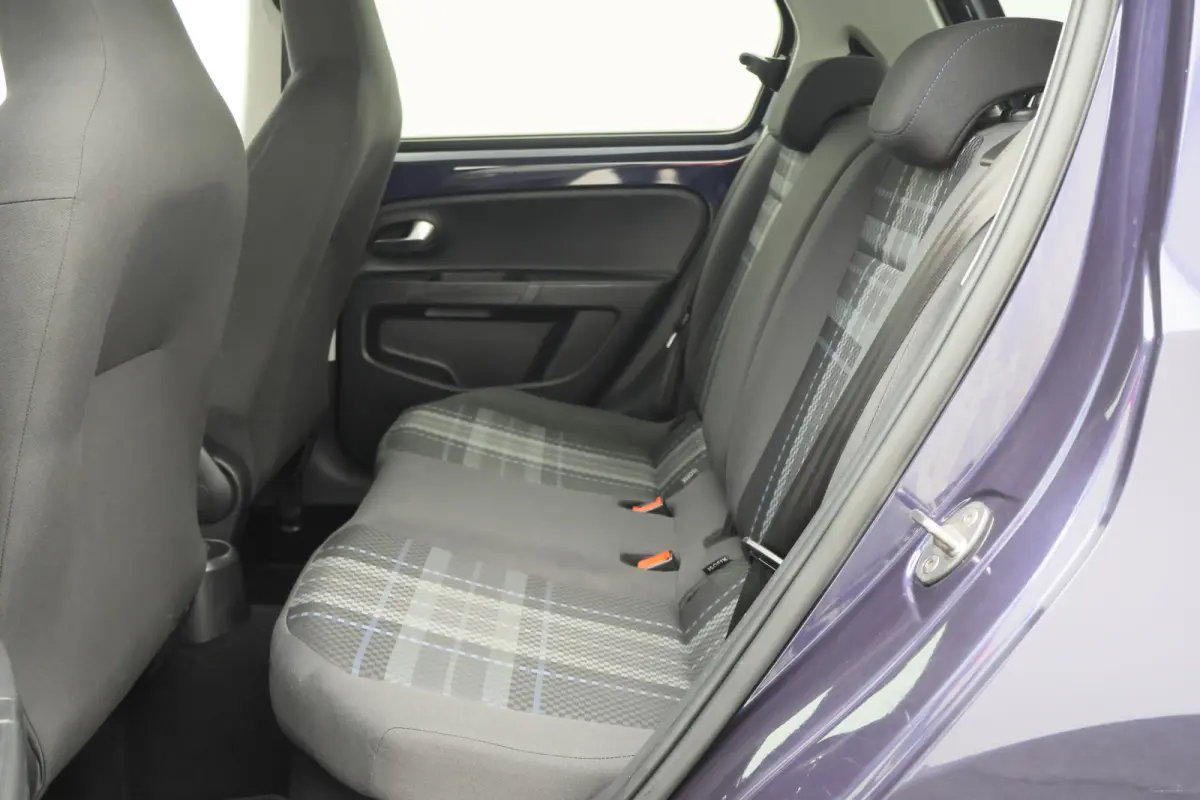Up! 1.0 move up! 75 PK BlueMotion 5-Deurs, Airco, Cruise, Stoelverwarming, Bluetooth, Navigatie, PDC