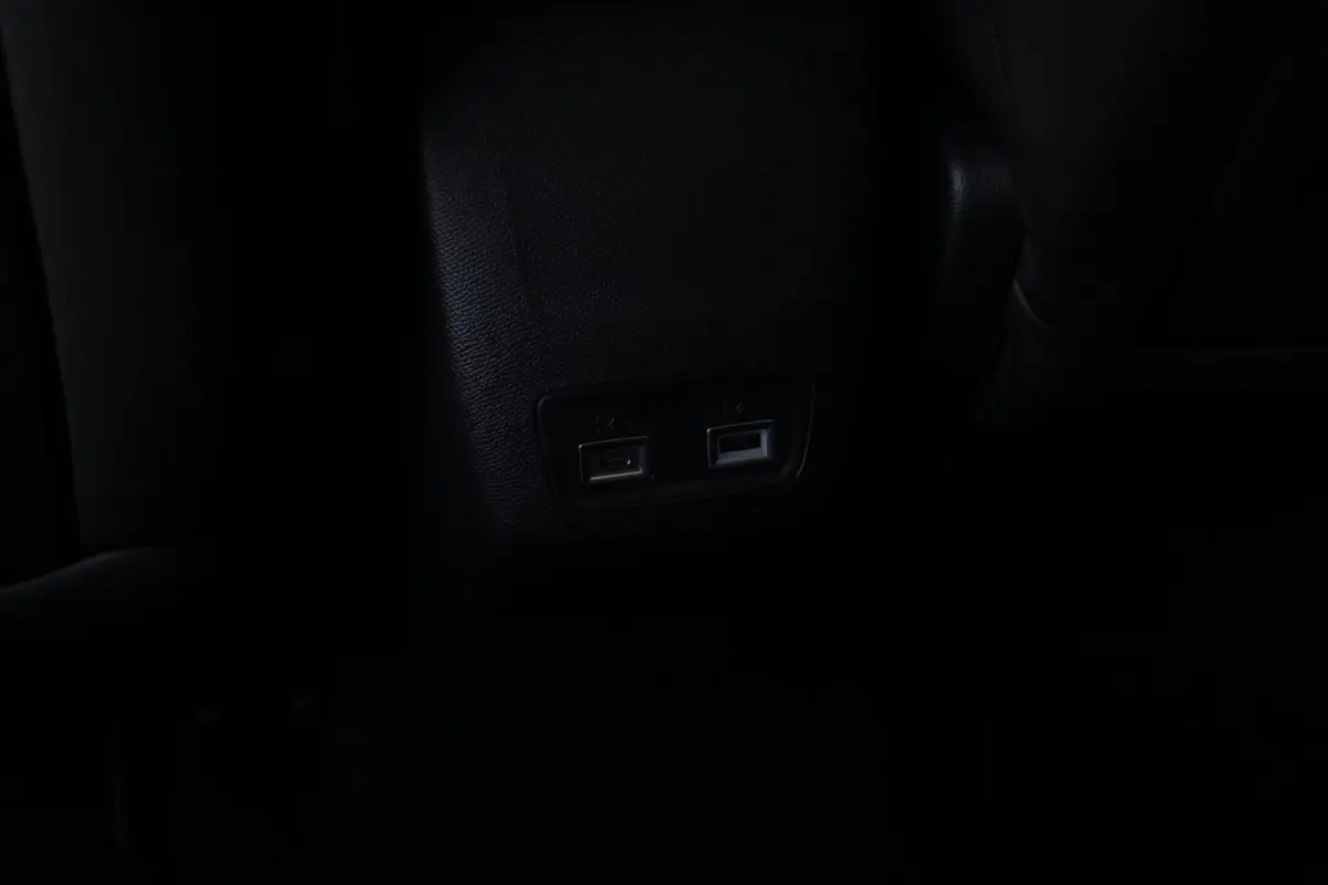 1.2 Hybrid 145PK AUTOMAAT GT PACK | ELEKTRISCH BEDIENBARE BESTUURDERSSTOEL MET MASSAGE FUNCTIE | ALCANTARA BEKLEDING | STOEL VERWARMING | CRUISE CONTROL | DAB+ RADIO | APPLE CARPLAY/ANDROID 
