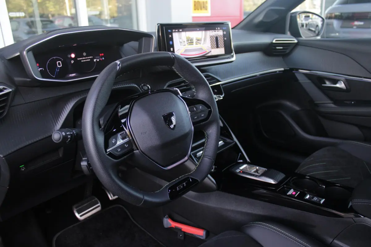 1.2 Hybrid 145PK AUTOMAAT GT PACK | ELEKTRISCH BEDIENBARE BESTUURDERSSTOEL MET MASSAGE FUNCTIE | ALCANTARA BEKLEDING | STOEL VERWARMING | CRUISE CONTROL | DAB+ RADIO | APPLE CARPLAY/ANDROID 