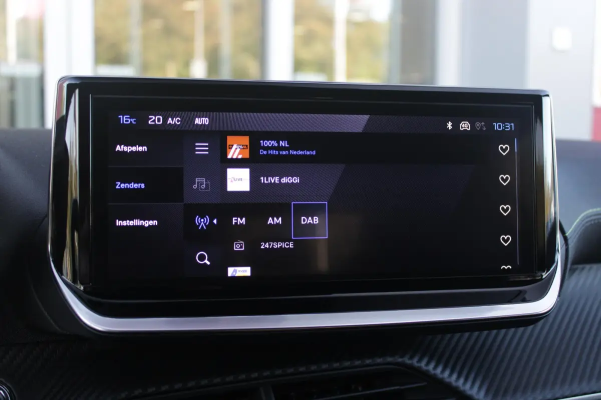 1.2 Hybrid 145PK AUTOMAAT GT PACK | ELEKTRISCH BEDIENBARE BESTUURDERSSTOEL MET MASSAGE FUNCTIE | ALCANTARA BEKLEDING | STOEL VERWARMING | CRUISE CONTROL | DAB+ RADIO | APPLE CARPLAY/ANDROID 