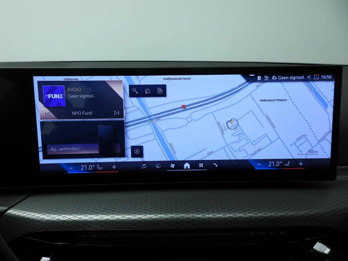 318i | M-Sportpakket | LED | Leder | Navigatie | Trekhaak | Panoramadak | Stoelverwarming | DAB | Alu 18 inch