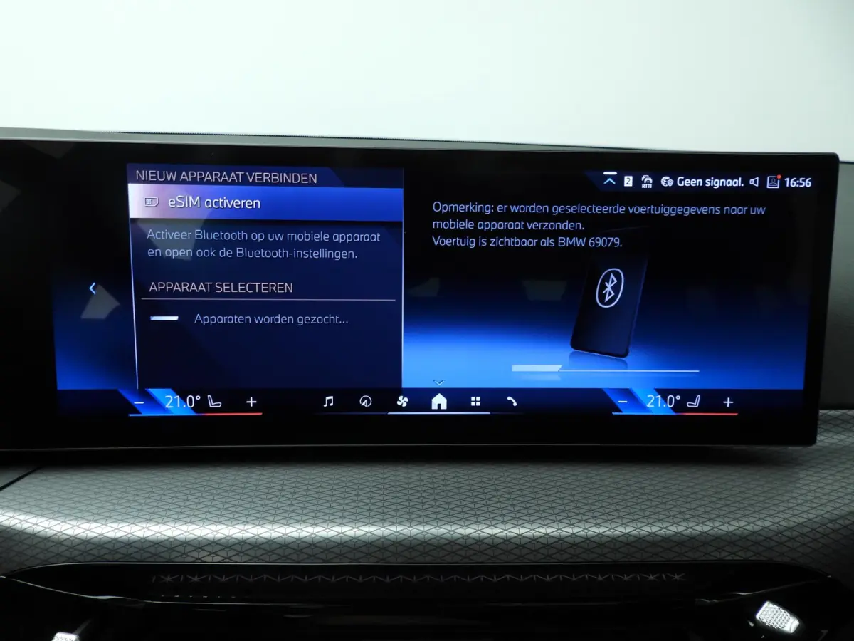 318i | M-Sportpakket | LED | Leder | Navigatie | Trekhaak | Panoramadak | Stoelverwarming | DAB | Alu 18 inch