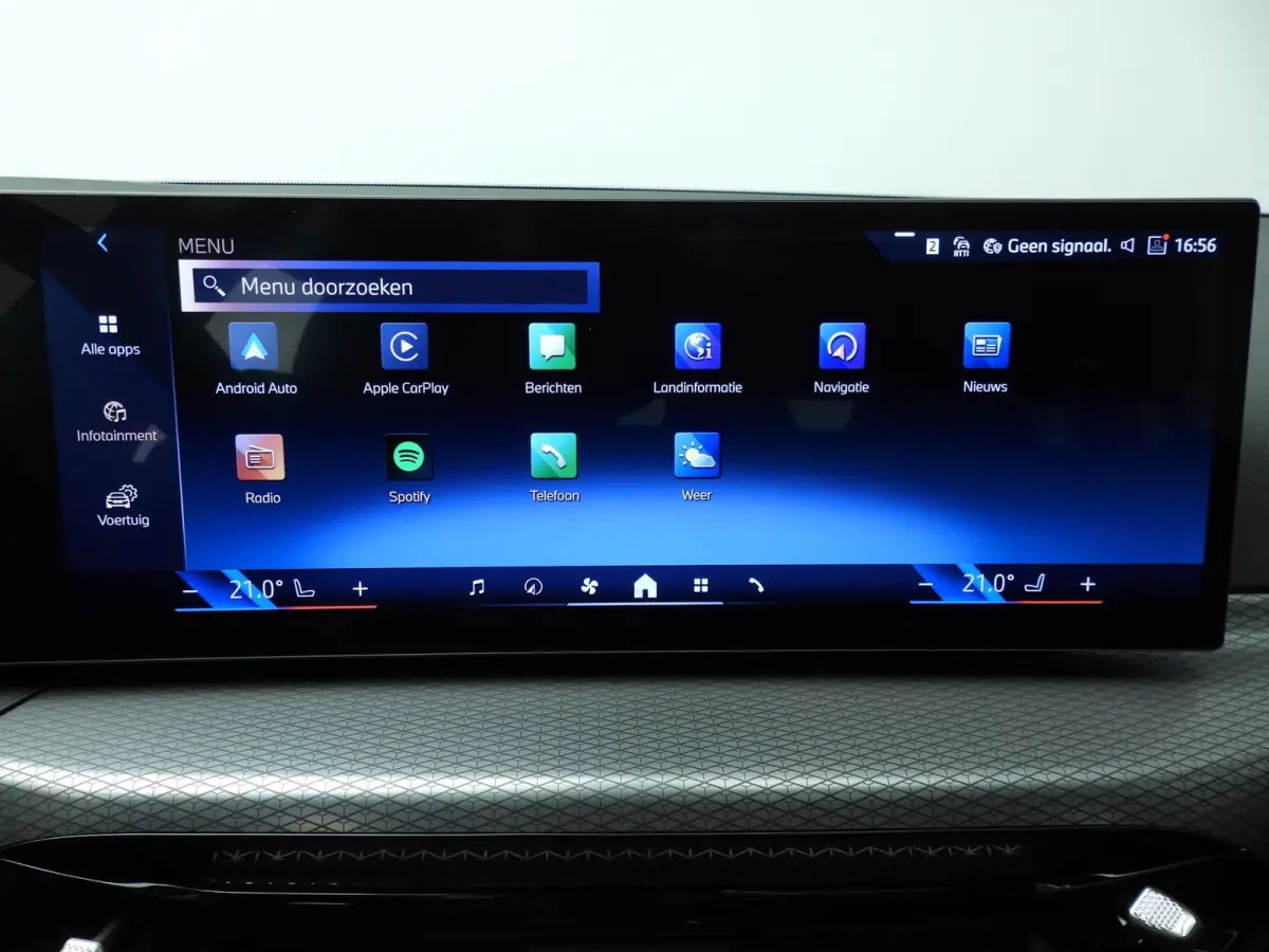 318i | M-Sportpakket | LED | Leder | Navigatie | Trekhaak | Panoramadak | Stoelverwarming | DAB | Alu 18 inch