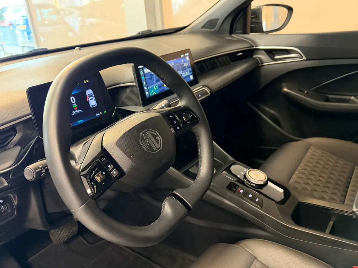 1.5 Hybrid+ Luxury | CAMERA | CAR PLAY | 360 CAMERA
