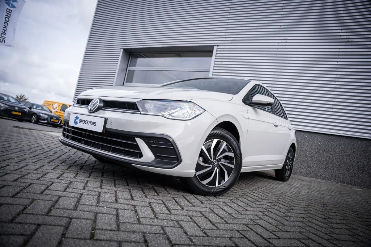 1.0 TSI Life Edition | Achteruitrijcamera | Airco | Cruise control adaptief met Stop&Go en stuurhulp
