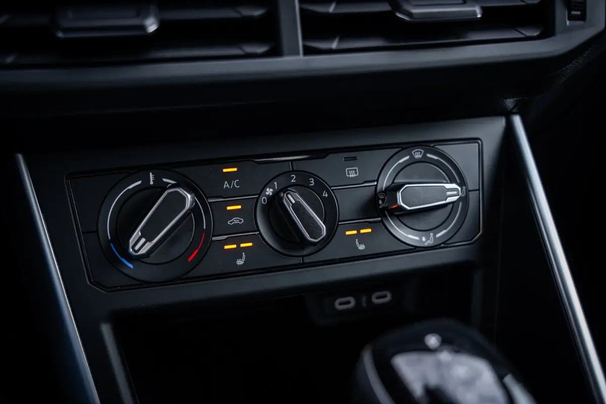 1.0 TSI Life Edition | Achteruitrijcamera | Airco | Cruise control adaptief met Stop&Go en stuurhulp