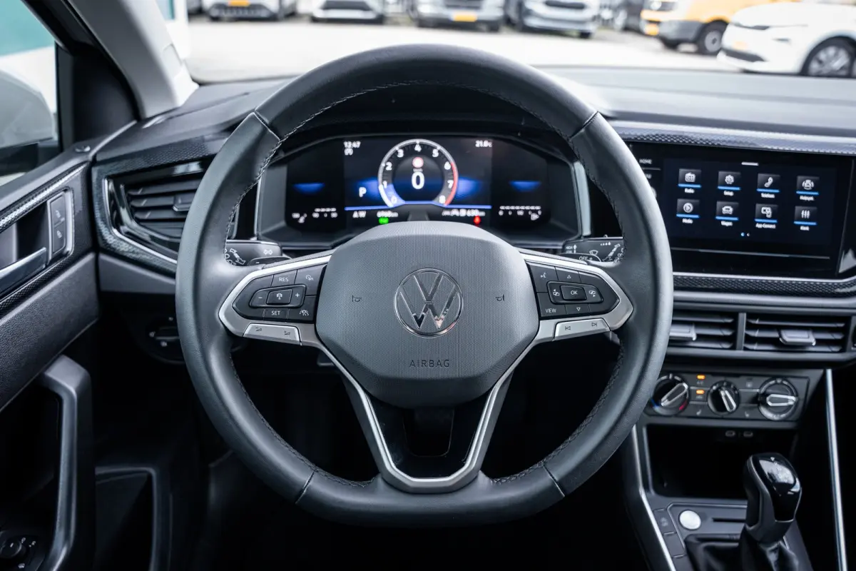 1.0 TSI Life Edition | Achteruitrijcamera | Airco | Cruise control adaptief met Stop&Go en stuurhulp