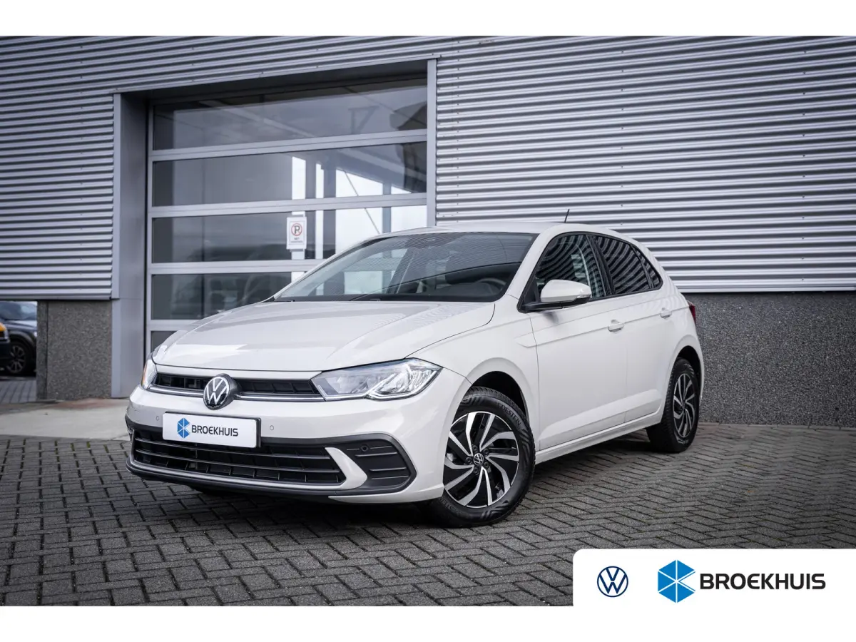 1.0 TSI Life Edition | Achteruitrijcamera | Airco | Cruise control adaptief met Stop&Go en stuurhulp