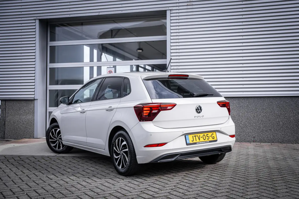1.0 TSI Life Edition | Achteruitrijcamera | Airco | Cruise control adaptief met Stop&Go en stuurhulp
