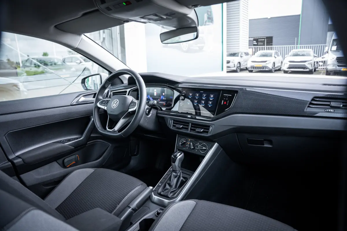 1.0 TSI Life Edition | Achteruitrijcamera | Airco | Cruise control adaptief met Stop&Go en stuurhulp