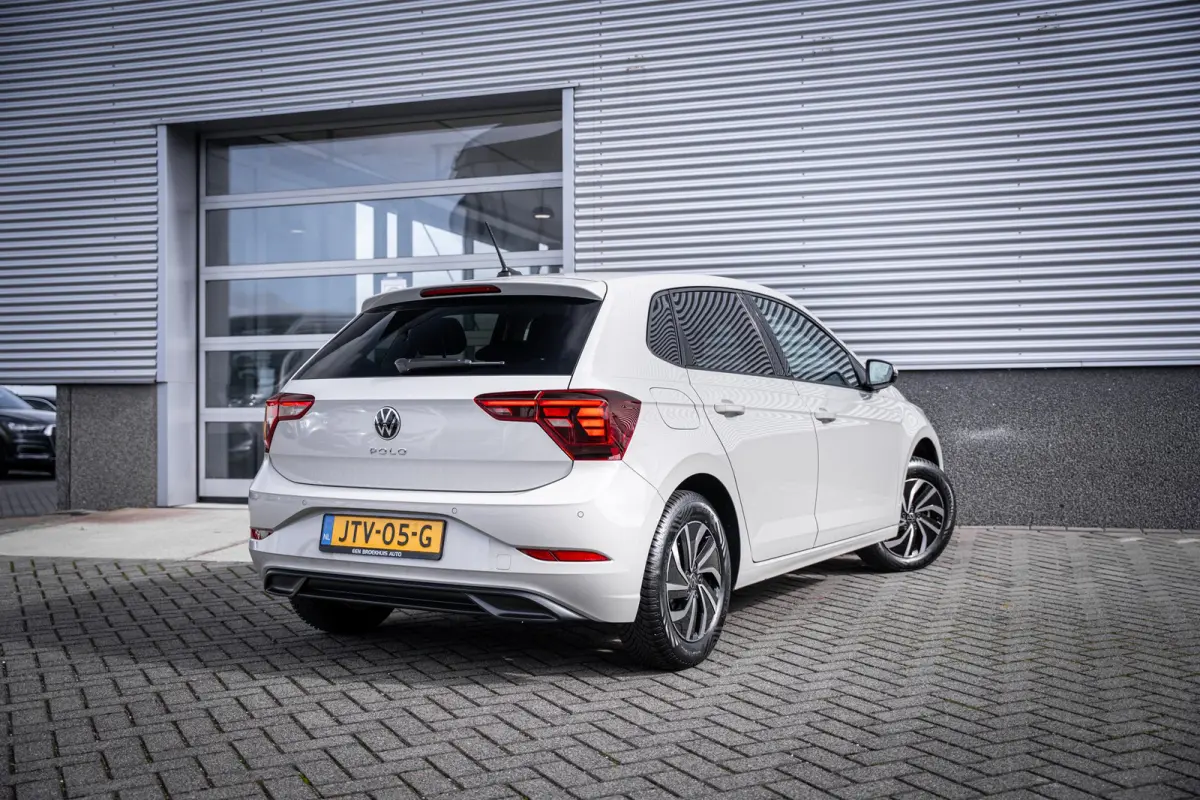 1.0 TSI Life Edition | Achteruitrijcamera | Airco | Cruise control adaptief met Stop&Go en stuurhulp