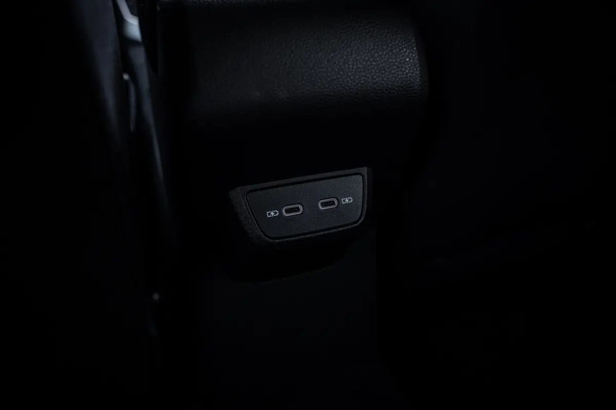 1.0 TSI Life Edition | Achteruitrijcamera | Airco | Cruise control adaptief met Stop&Go en stuurhulp
