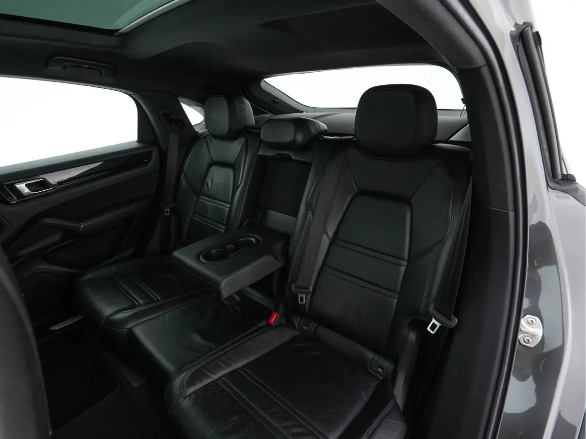 3.0 E-Hybrid AWD (Plug-in) {SoH-94%} (INCL-BTW) Aut. *PANO | LEATHER | FULL-LED | SPORT-CHRONO | TOPVIEW | ADAPTIVE-CRUISE | BOSE-AUDIO | DAB+ | NAVI-FULLMAP | SPORTSEATS | SHIFTPADDLES | KE