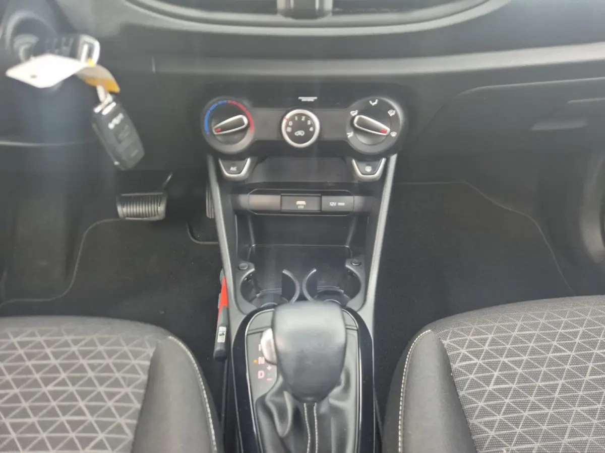 1.0 DPi DynamicLine | Automaat | Airco | Bluetooth | Camera | Cruise Control | LM Velgen | Navigatie |