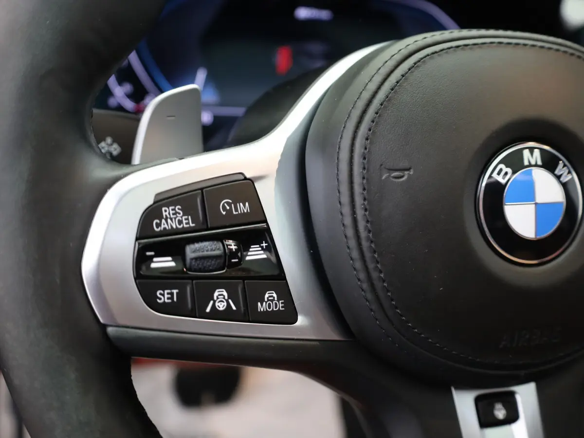 330e High Executive | Schuif/Kanteldak | Head up | Laser Led | Memory | Harman Kardon | Trekhaak | Prijs Rijklaar!!