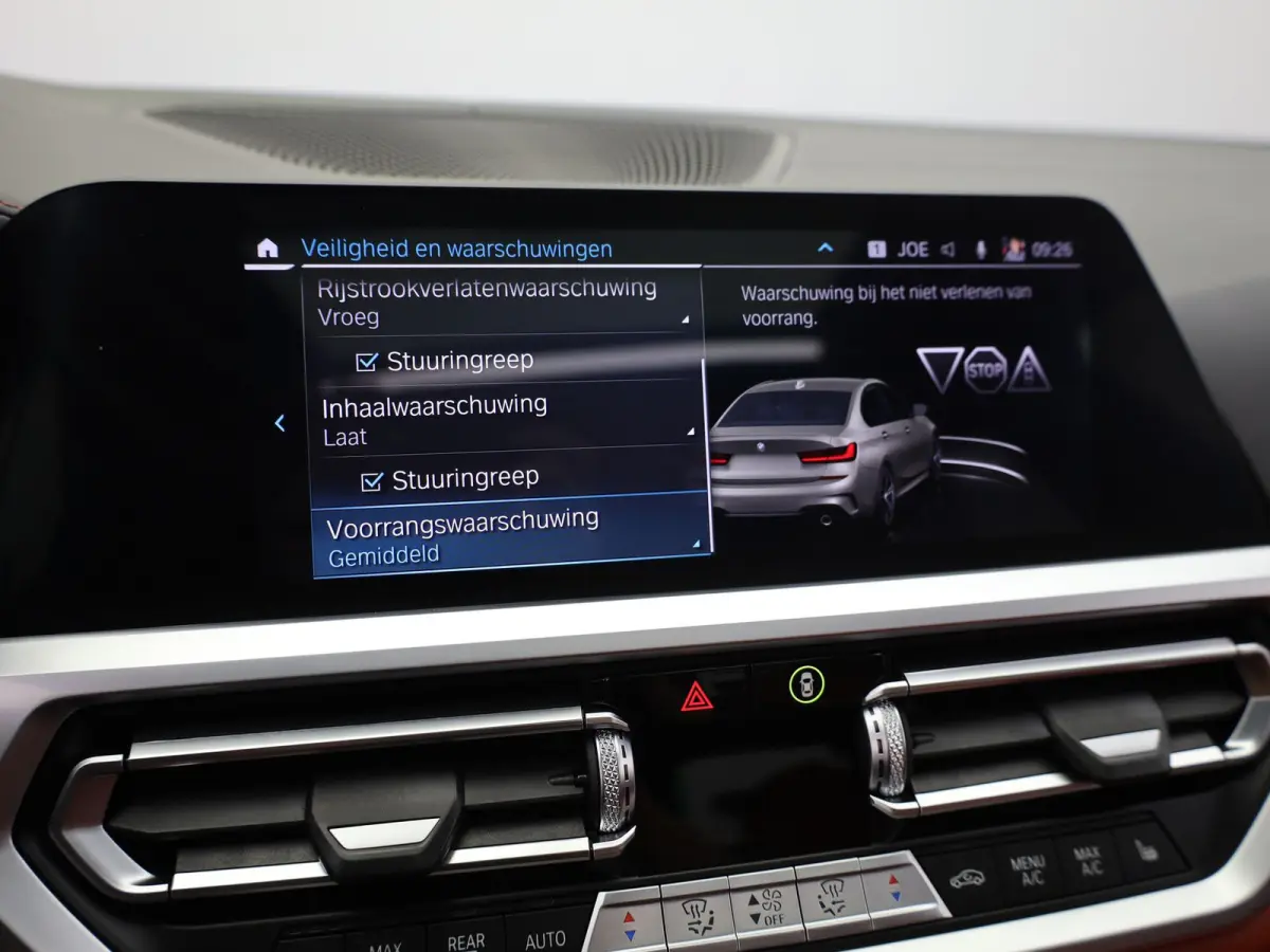 330e High Executive | Schuif/Kanteldak | Head up | Laser Led | Memory | Harman Kardon | Trekhaak | Prijs Rijklaar!!