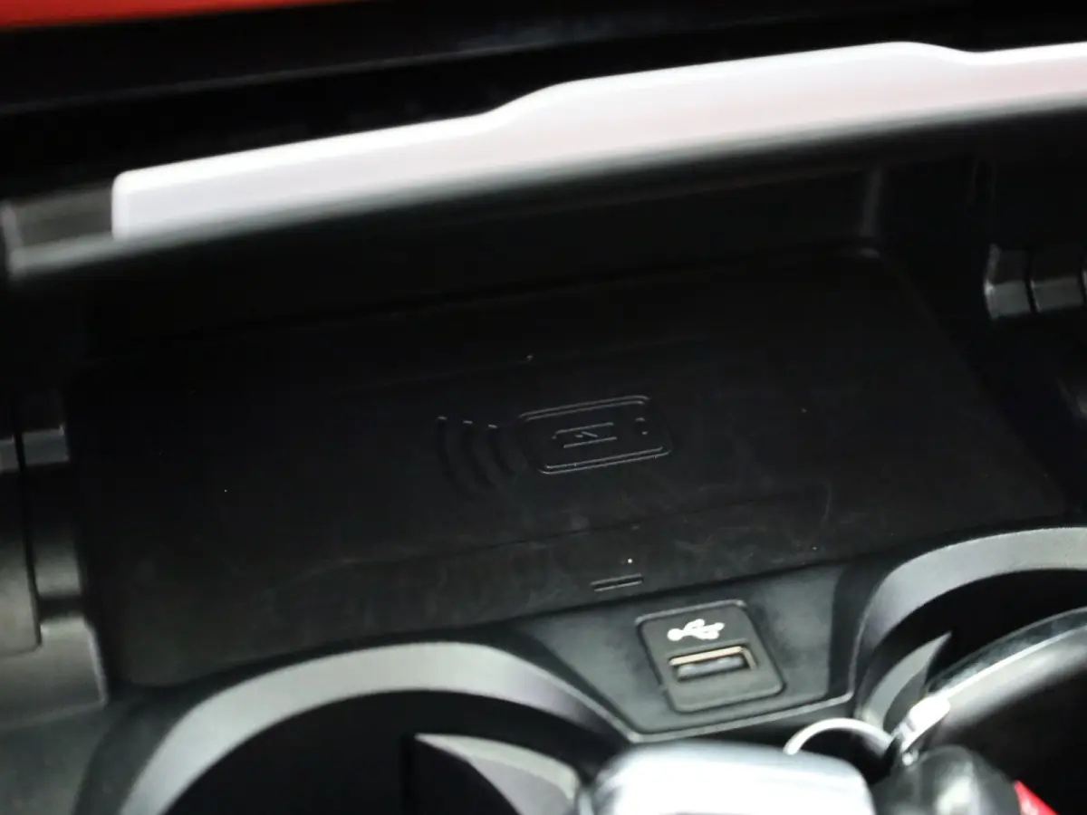 330e High Executive | Schuif/Kanteldak | Head up | Laser Led | Memory | Harman Kardon | Trekhaak | Prijs Rijklaar!!