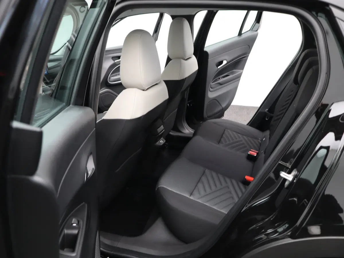 1.2 Hybrid Icon | Automaat | Carplay | Cruise | Clima | Navi | 17"LMV | PDC V+A |