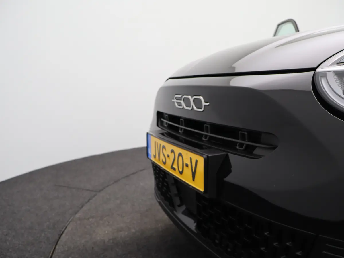 1.2 Hybrid Icon | Automaat | Carplay | Cruise | Clima | Navi | 17"LMV | PDC V+A |