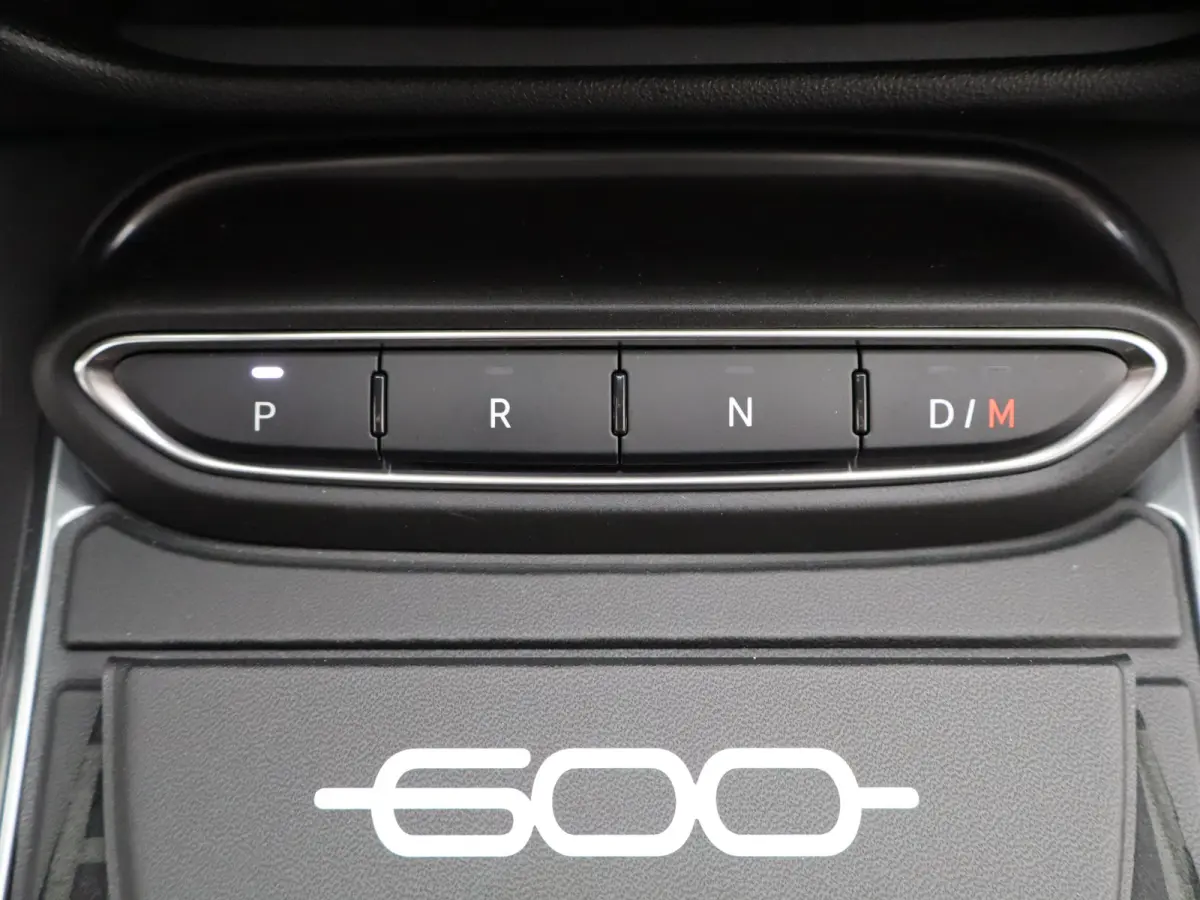1.2 Hybrid Icon | Automaat | Carplay | Cruise | Clima | Navi | 17"LMV | PDC V+A |