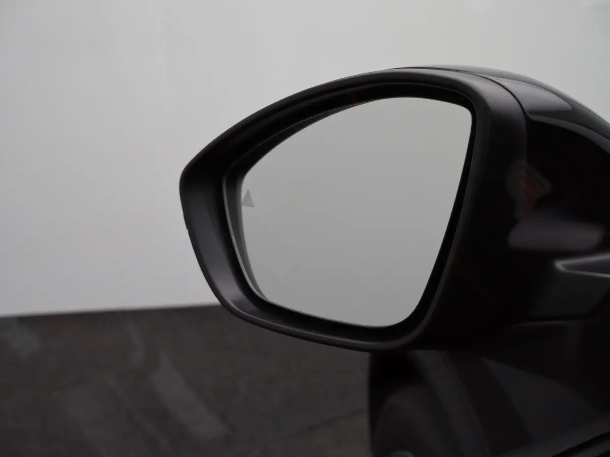 1.2 Hybrid 145pk Max | 8 Jaar Fabrieksgarantie | Camera | Parkeersensoren Voor en Achter | Apple Carplay/Android Auto | Cruise Control | Dodehoek Detectie | 17" Lichtmetalen Velgen