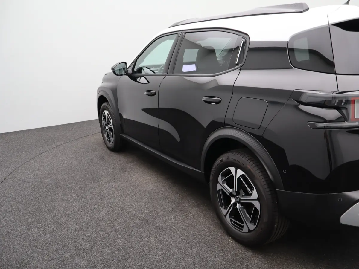 1.2 Hybrid 145pk Max | 8 Jaar Fabrieksgarantie | Camera | Parkeersensoren Voor en Achter | Apple Carplay/Android Auto | Cruise Control | Dodehoek Detectie | 17" Lichtmetalen Velgen