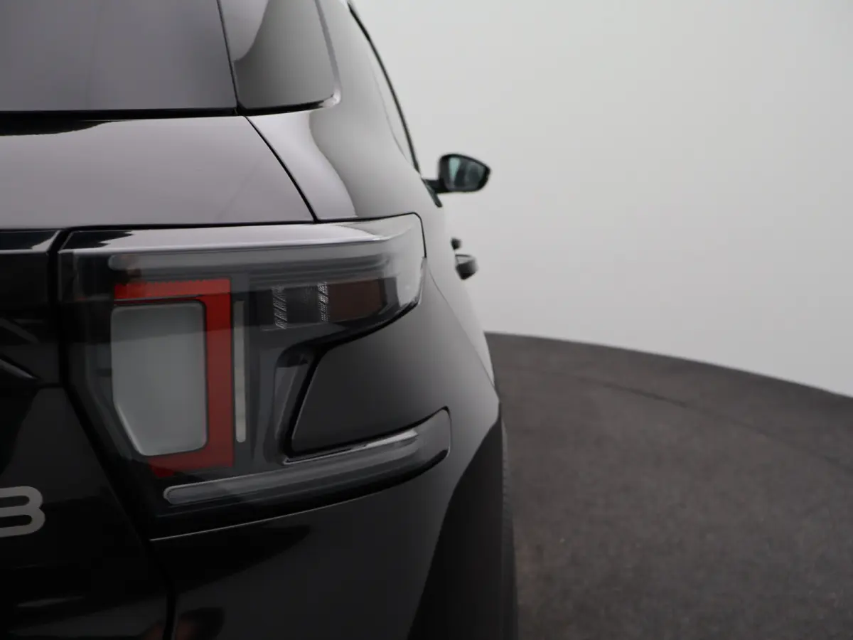1.2 Hybrid 145pk Max | 8 Jaar Fabrieksgarantie | Camera | Parkeersensoren Voor en Achter | Apple Carplay/Android Auto | Cruise Control | Dodehoek Detectie | 17" Lichtmetalen Velgen