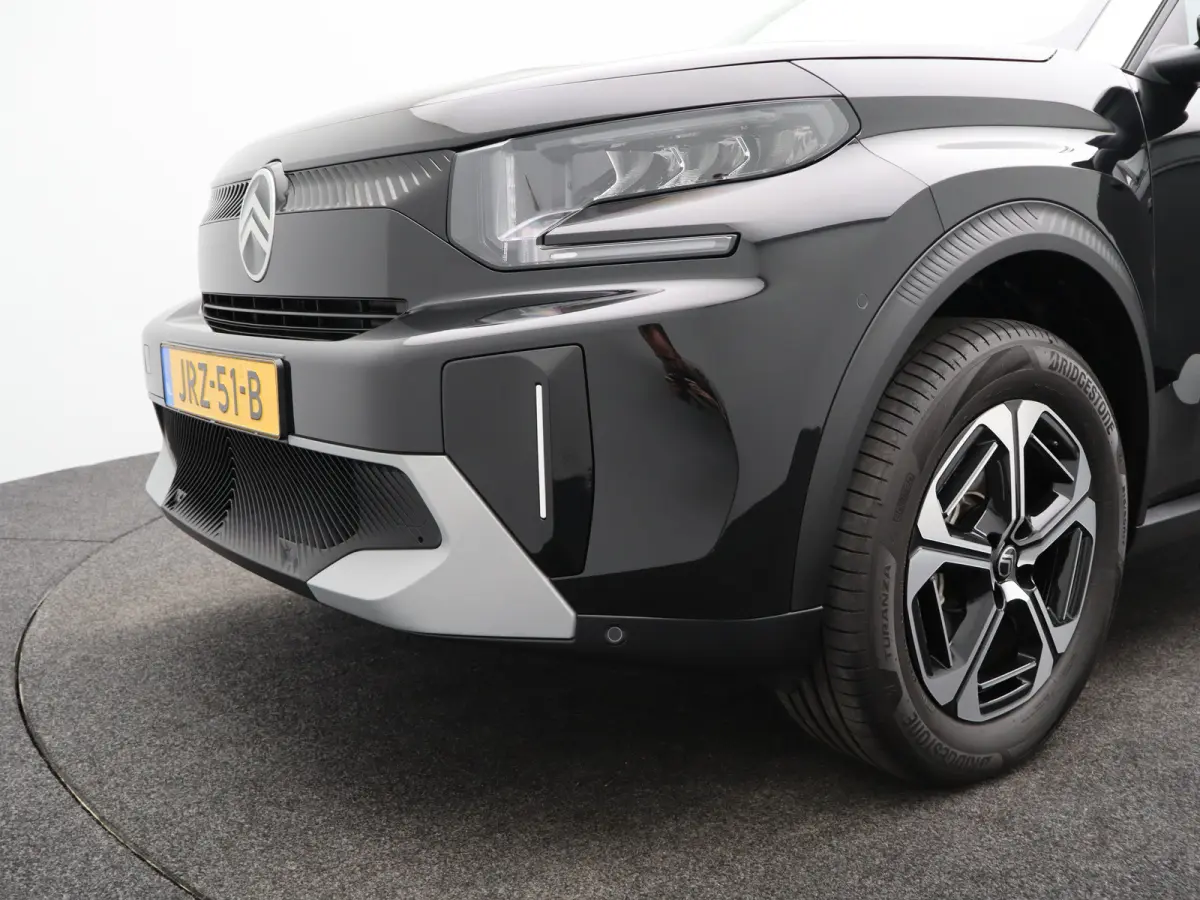 1.2 Hybrid 145pk Max | 8 Jaar Fabrieksgarantie | Camera | Parkeersensoren Voor en Achter | Apple Carplay/Android Auto | Cruise Control | Dodehoek Detectie | 17" Lichtmetalen Velgen