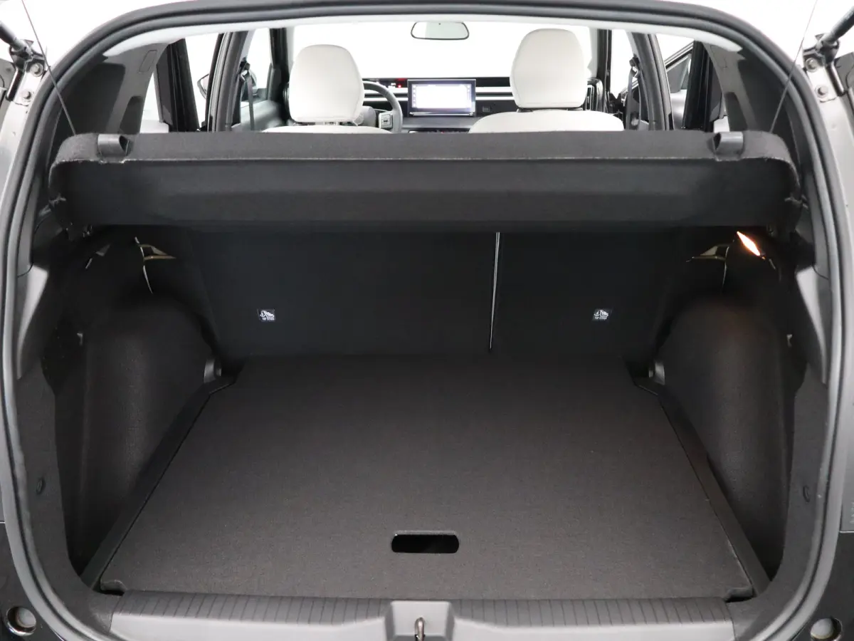 1.2 Hybrid 145pk Max | 8 Jaar Fabrieksgarantie | Camera | Parkeersensoren Voor en Achter | Apple Carplay/Android Auto | Cruise Control | Dodehoek Detectie | 17" Lichtmetalen Velgen