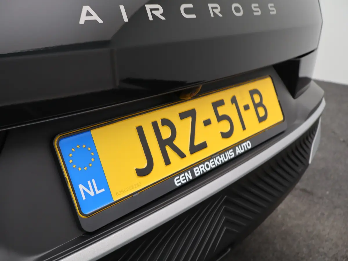 1.2 Hybrid 145pk Max | 8 Jaar Fabrieksgarantie | Camera | Parkeersensoren Voor en Achter | Apple Carplay/Android Auto | Cruise Control | Dodehoek Detectie | 17" Lichtmetalen Velgen