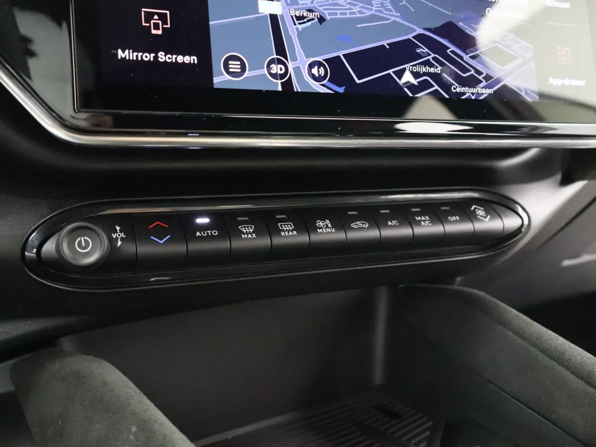 Elettrica Veloce 54 kWh 280 PK! | Sperdifferentieel | Sabelt Kuipstoelen | Camera | Parkeersensoren Voor en Achter | 20" Lichtmetalen Velgen | Elektrische Kofferklep | Stoelverwarming | Elek