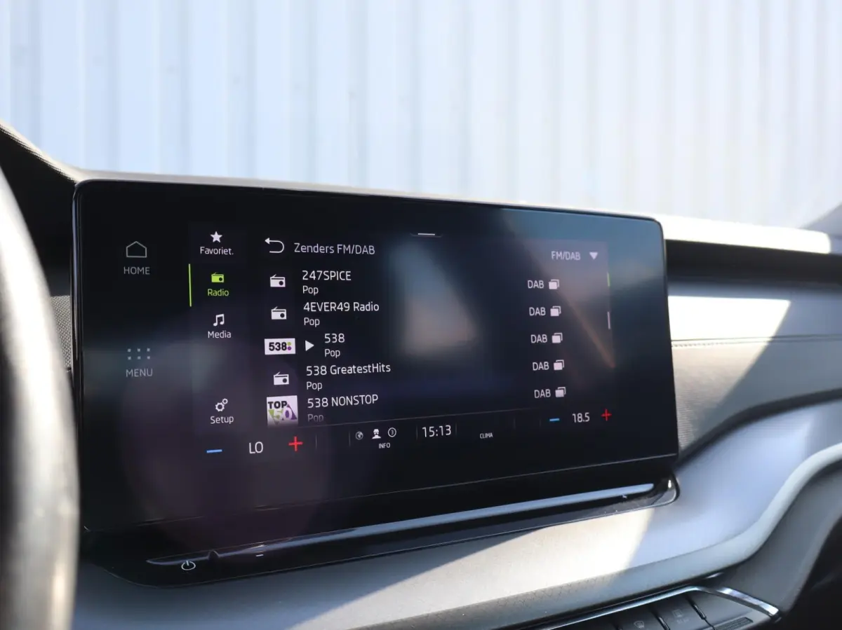 1.0 TSI 110pk Ambition | Cruise Control | Apple Carplay/Android Auto | LED Koplampen | Parkeersensor Achter