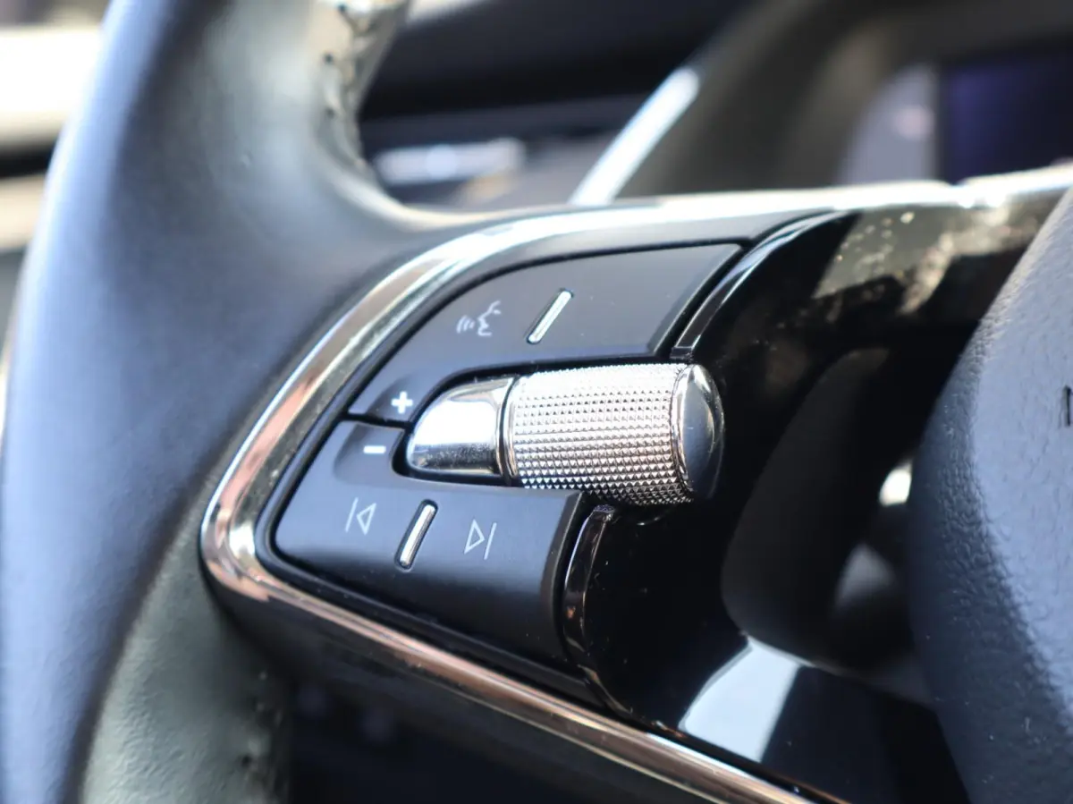 1.0 TSI 110pk Ambition | Cruise Control | Apple Carplay/Android Auto | LED Koplampen | Parkeersensor Achter
