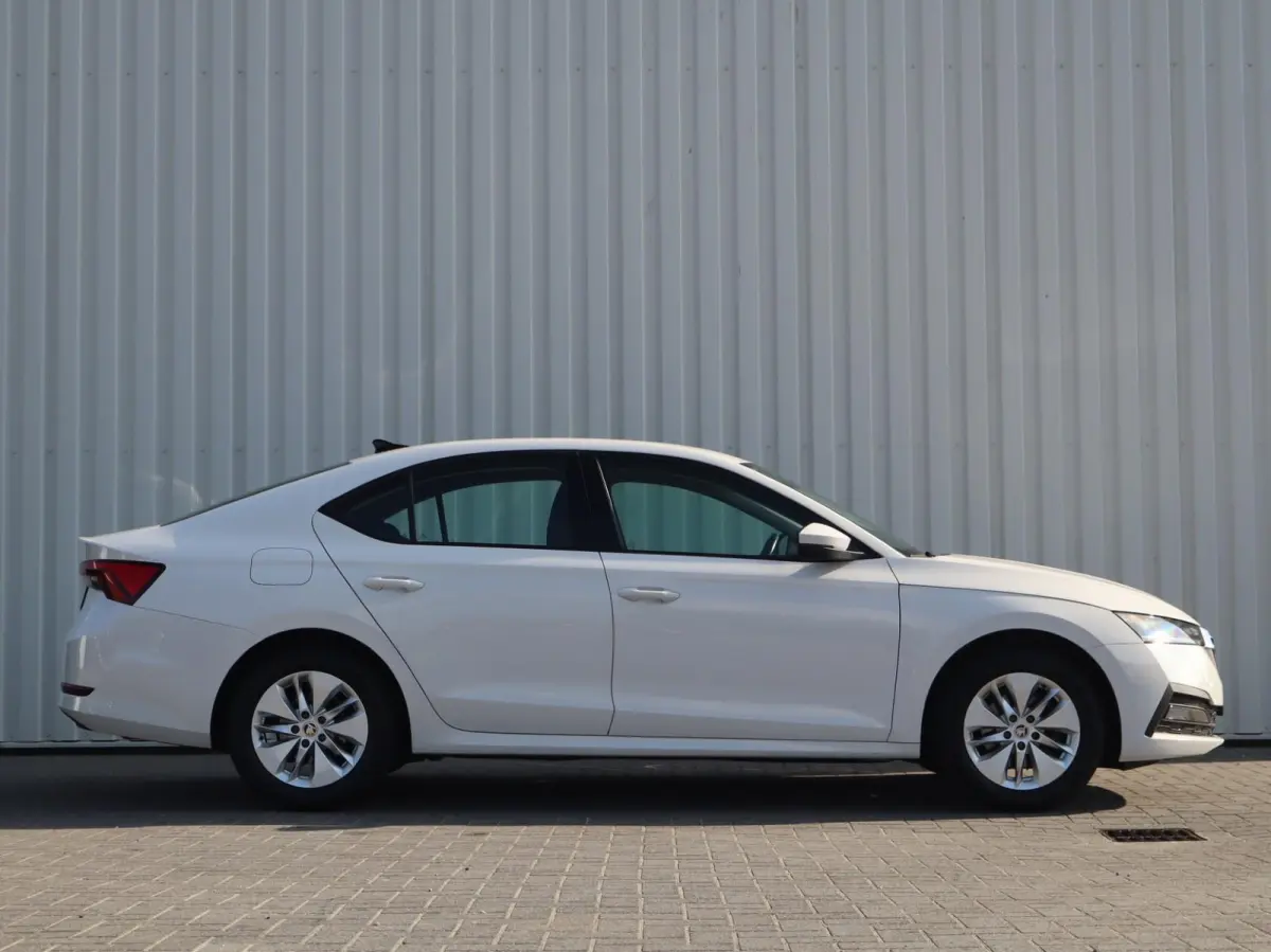 1.0 TSI 110pk Ambition | Cruise Control | Apple Carplay/Android Auto | LED Koplampen | Parkeersensor Achter