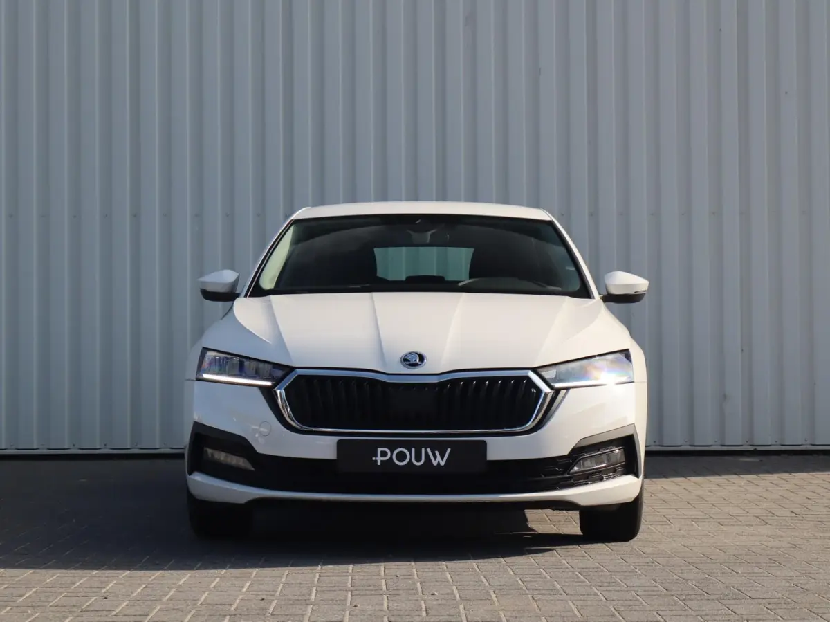 1.0 TSI 110pk Ambition | Cruise Control | Apple Carplay/Android Auto | LED Koplampen | Parkeersensor Achter