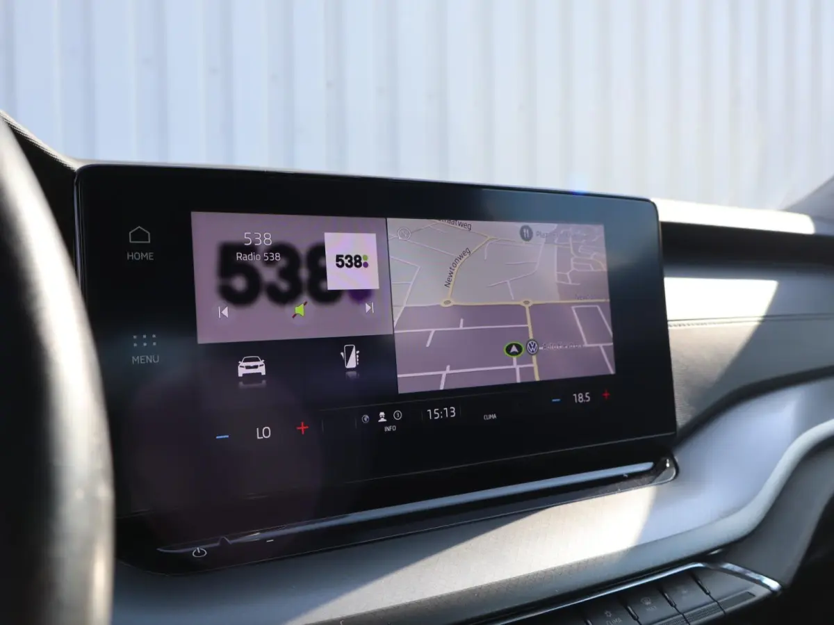 1.0 TSI 110pk Ambition | Cruise Control | Apple Carplay/Android Auto | LED Koplampen | Parkeersensor Achter